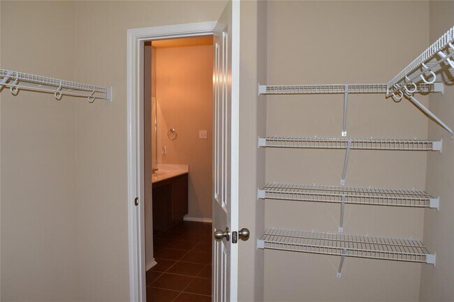 Building Photo - 11717 Alexs Ln