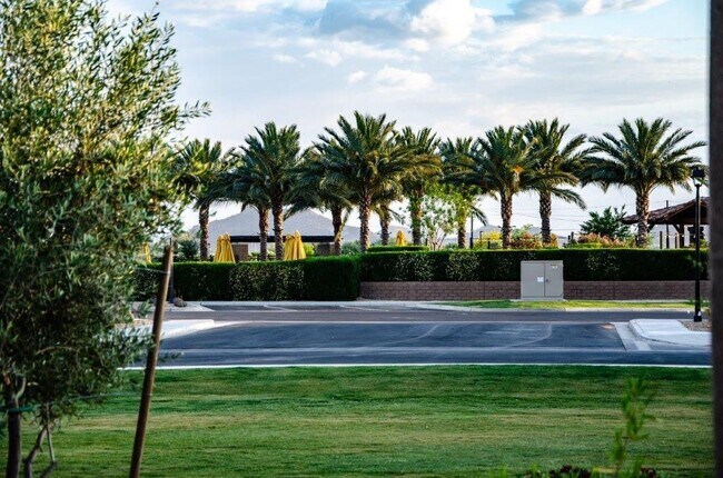 Building Photo - **COMING SOON** AVAILABLE 12/20/25 - Beaut...