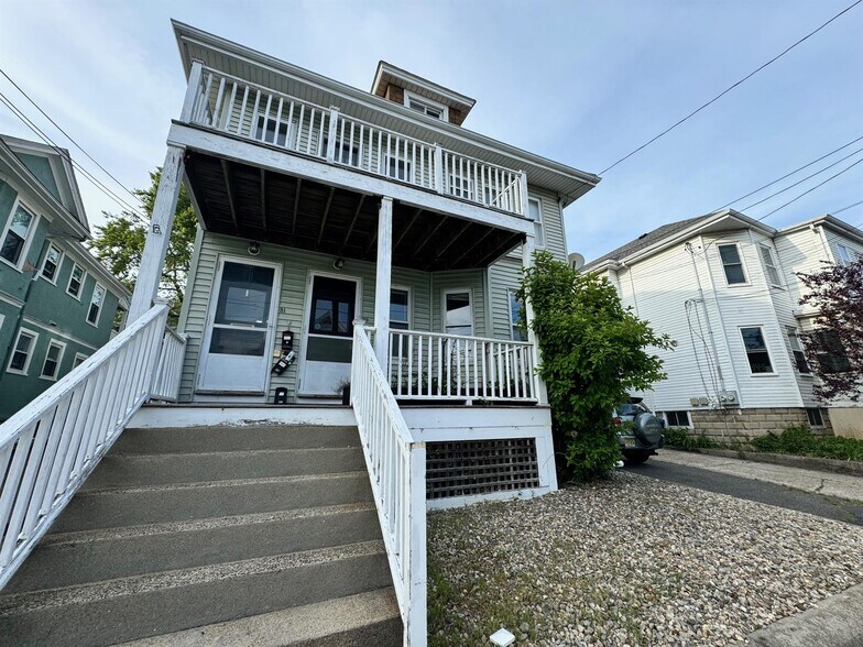 Building Photo - 29 Frederick Ave