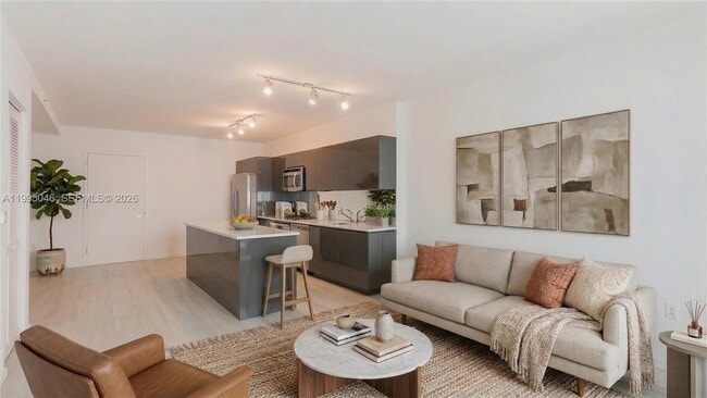 Building Photo - 31 SE 6th St