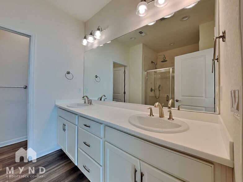 Building Photo - 5094 Ward Rd