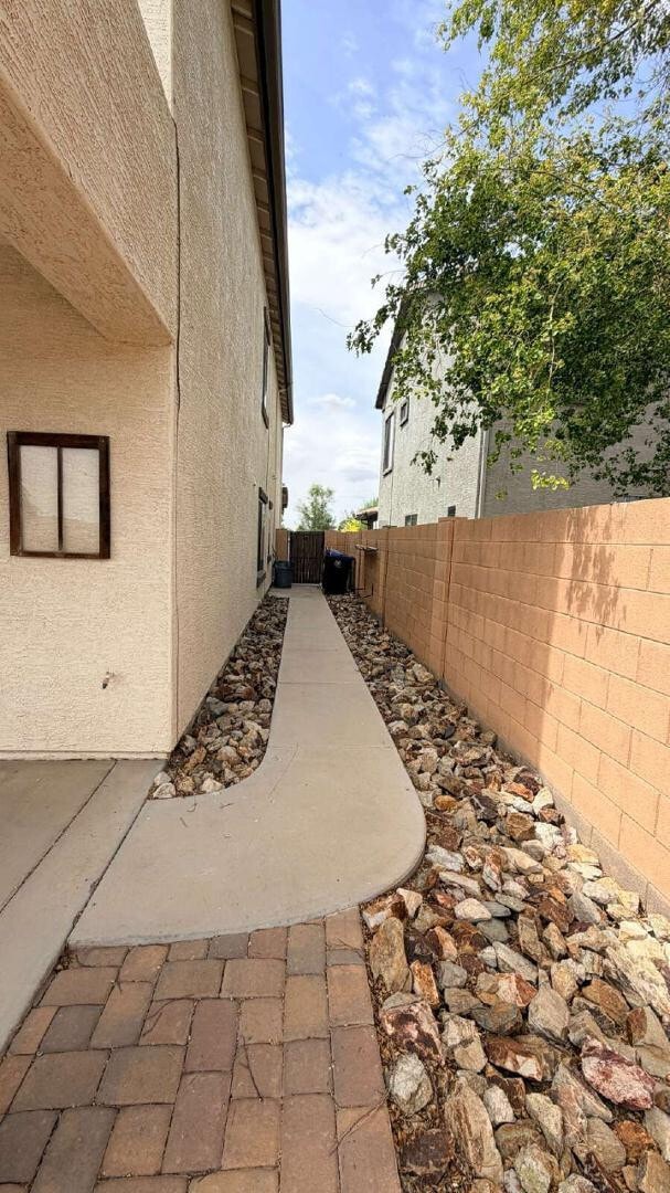 Building Photo - 18175 N Cook Dr