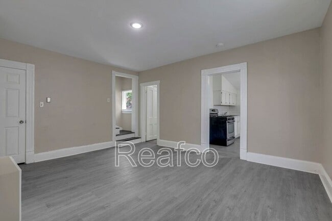 Building Photo - 174 N Princeton Ave