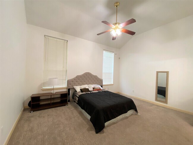 Building Photo - 6918 Springcrest Ct