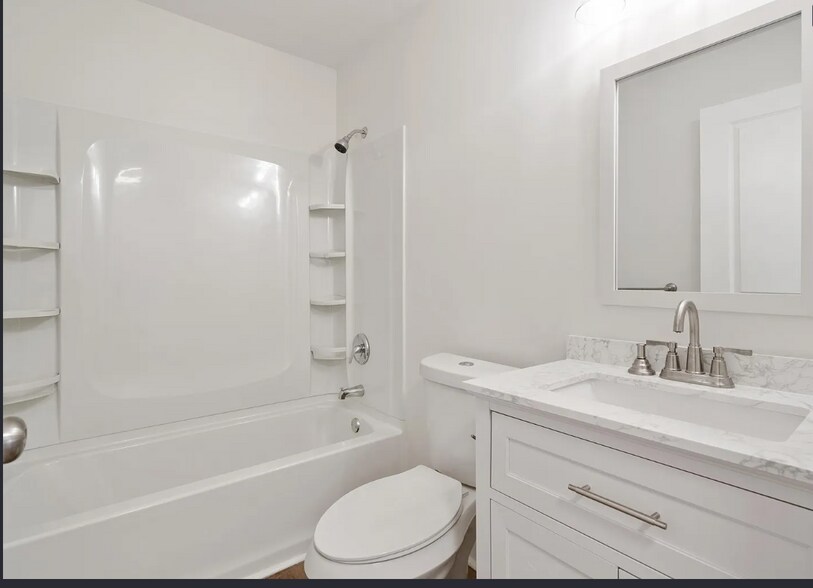 Building Photo - 155 Jones St