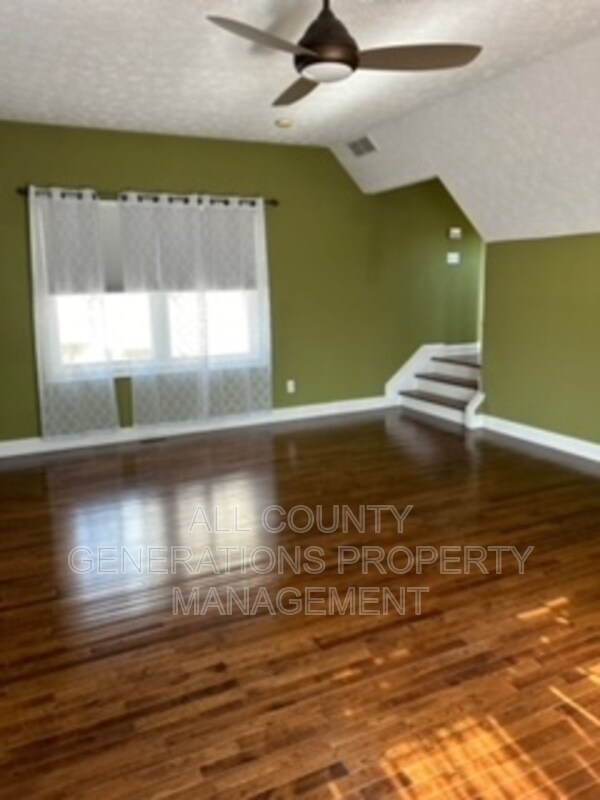 Building Photo - 3383 W 151st St