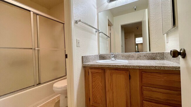 Building Photo - Upgraded 2 Bedroom, 2 Bathroom Cedar Creek Condo by Cal Poly