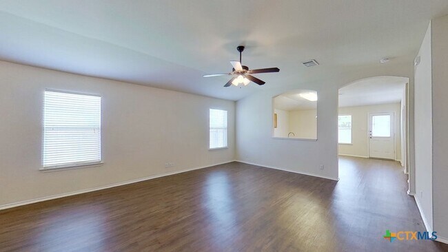 Building Photo - 1013 W South St