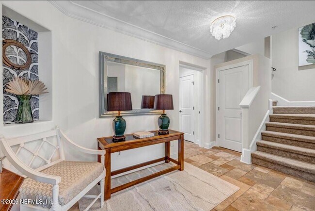 Building Photo - 905 2nd St N