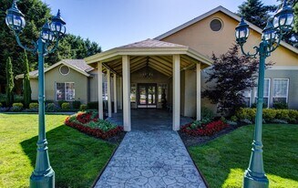 Building Photo - Commons at Avalon Park Apartments