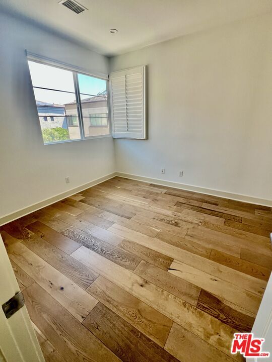 Building Photo - 5849 S Sparrow Ct