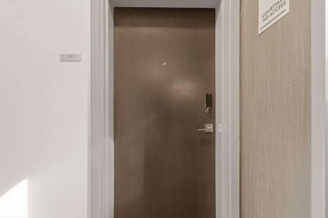 Building Photo - 1345 K St SE