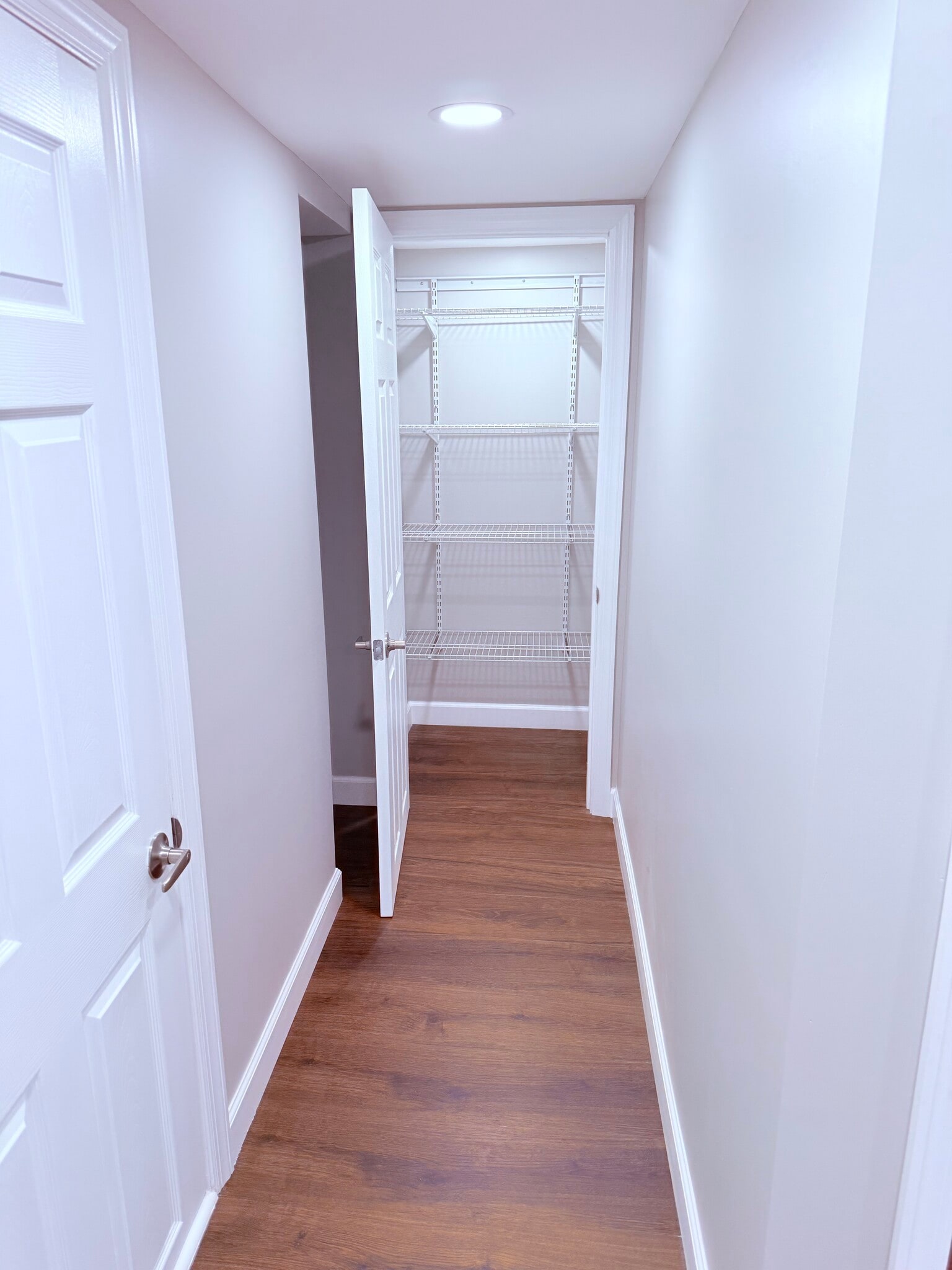 Building Photo - 692 Day Ave