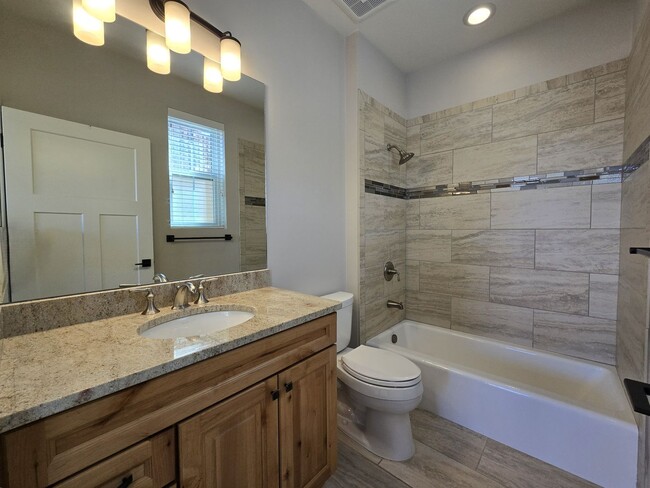 Building Photo - 3161 Viale Tresana Ct
