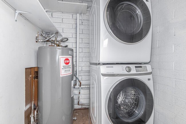 Interior Photo - Rossmore Apartments