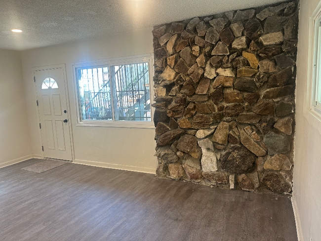 Building Photo - 1205 W 97th St