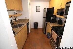 Building Photo - 8642 Fredericksburg Rd