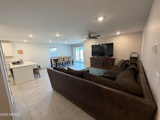 Building Photo - 4605 E Danta St