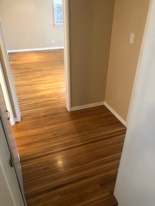 hall to bedrooms and bath - 1800 Green Ln