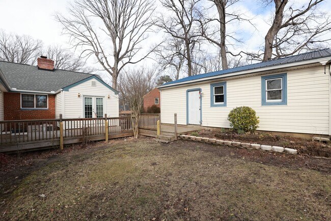 Building Photo - Spacious Brick Rancher in the heart of Tuckahoe in Westend!