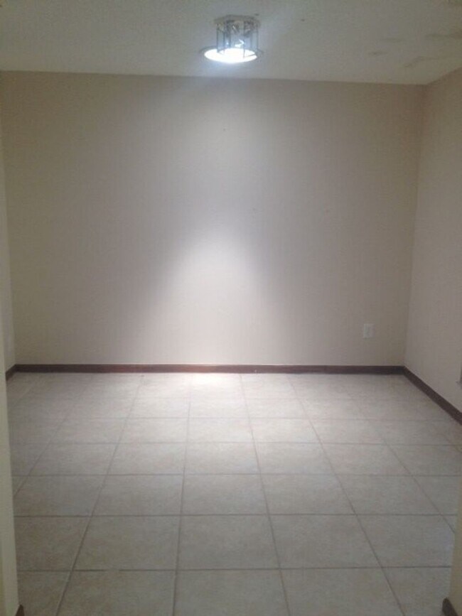 Building Photo - Charming 3-bedroom, 2-bath single-family home for rent