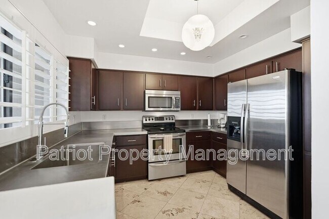 Building Photo - 9707-9707 E Mountain View Rd