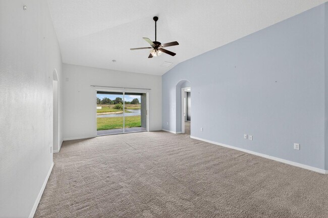 Building Photo - 13128 Royal Pines Ave