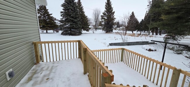 Building Photo - 235 Main St