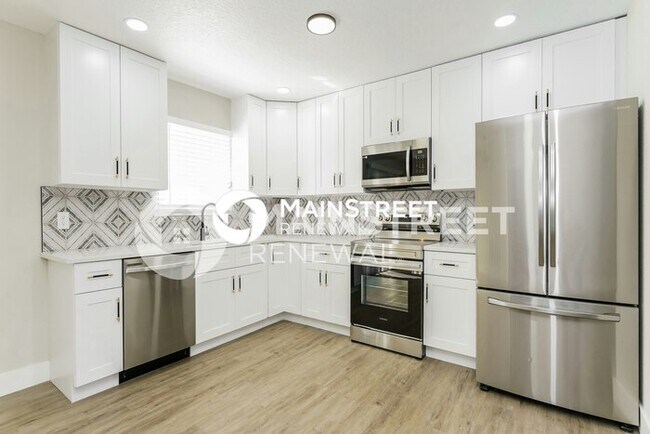 Building Photo - 3 Bedroom Pet-Friendly Home in EDGEWATER, FL with Main Street Renewal