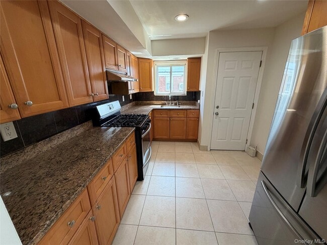 Building Photo - 83-11 169th St