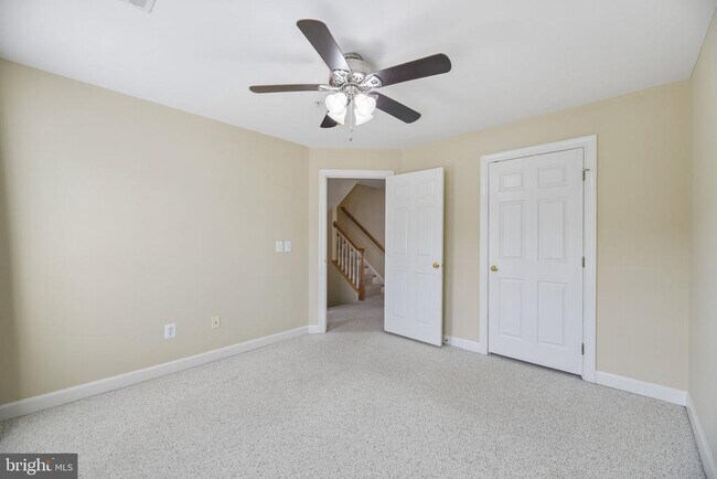 Building Photo - 7979 Vigne Ct