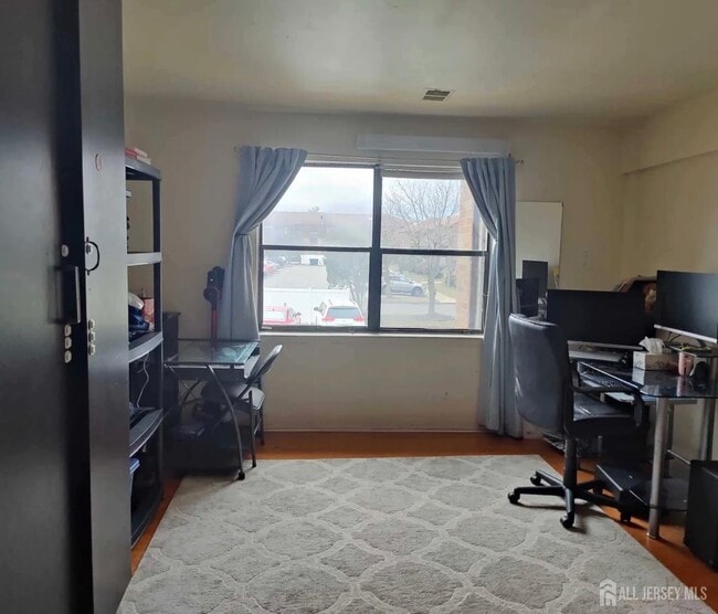 Building Photo - 1713 Raspberry Ct