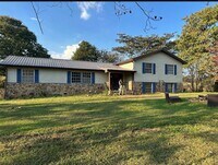 Building Photo - 825 Bill McDaniel Ln
