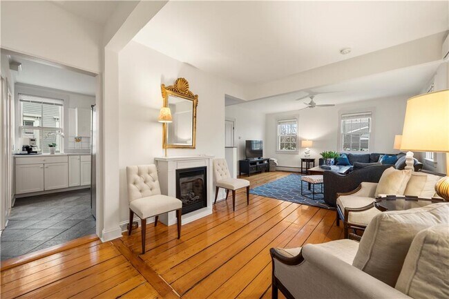 Building Photo - 35 Marsh St