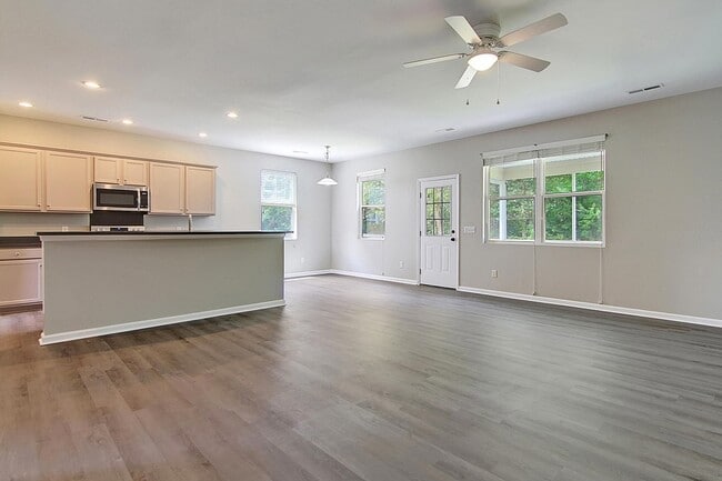 Building Photo - 1861 Cornsilk Dr
