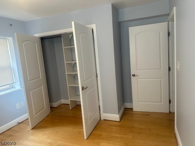 Building Photo - 70 S Munn Ave