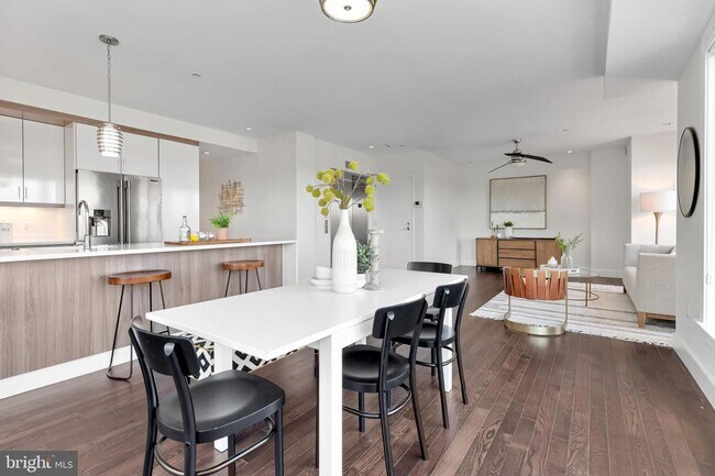 Building Photo - Sunny & Spacious NoMa penthouse with off-s...