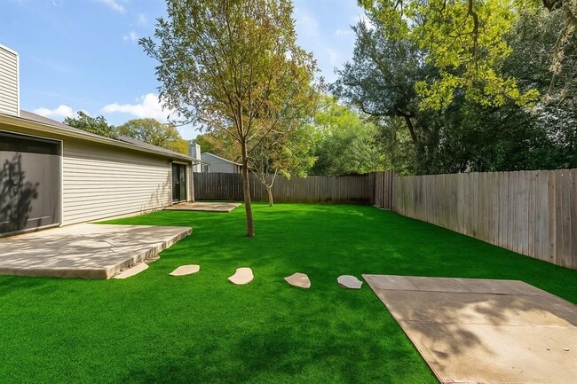 Building Photo - 5507 Porsche Ln