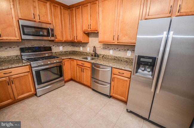 Building Photo - 3001 Veazey Terrace NW