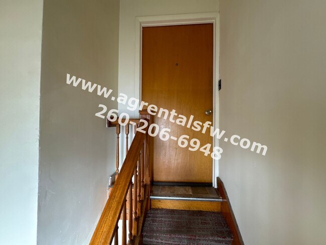 Building Photo - 1002 Columbia Ave