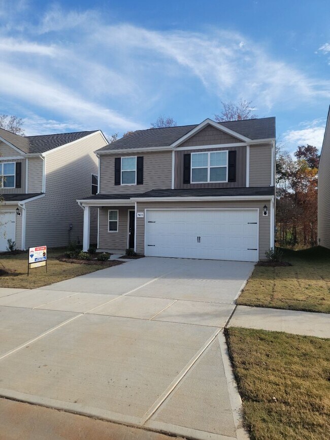 Primary Photo - Newer Construction Home in Creedmore Hills!