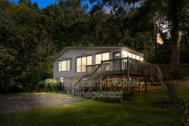 Building Photo - 1412 12th Ave