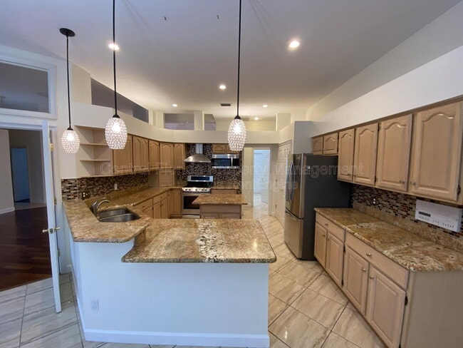 Building Photo - 5614 Craindale Dr
