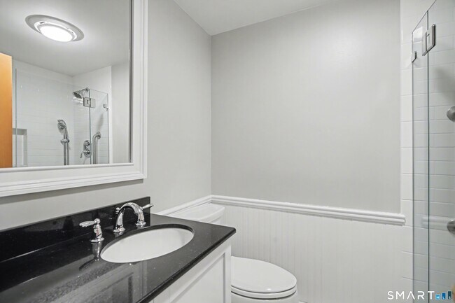 Building Photo - 217 W Shore Ave