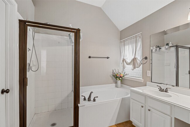 Building Photo - 31203 Baker Lake Dr