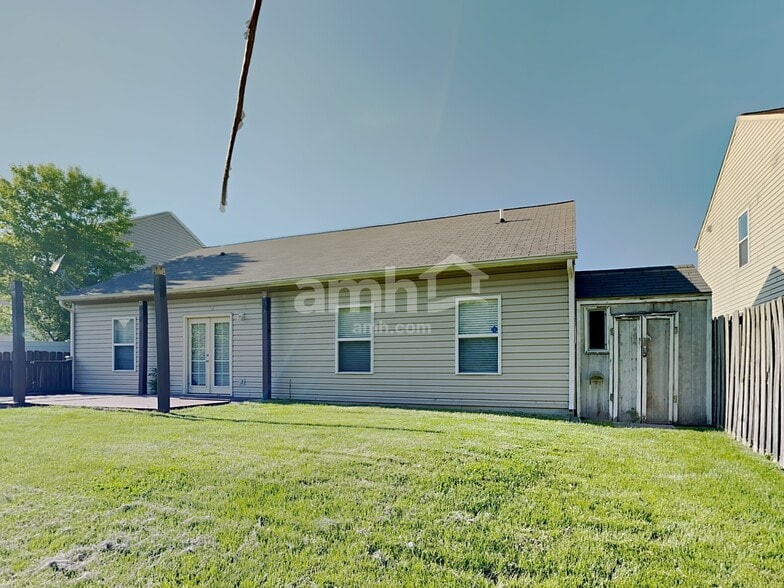 Building Photo - 12247 Inside Trail