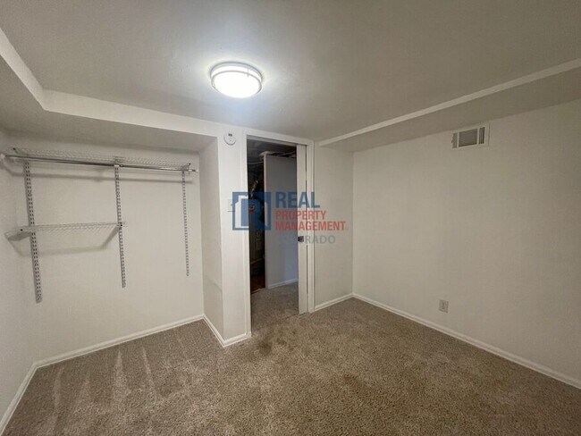 Building Photo - 1224 Cree Dr