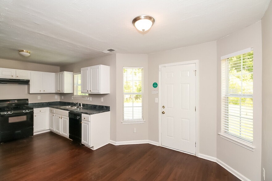 Building Photo - 3234 Diamond Bluff