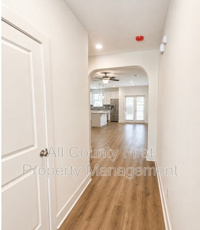 Building Photo - 5788 Calle Vis Dr