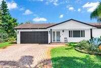 Building Photo - 2616 NW 7th Ave